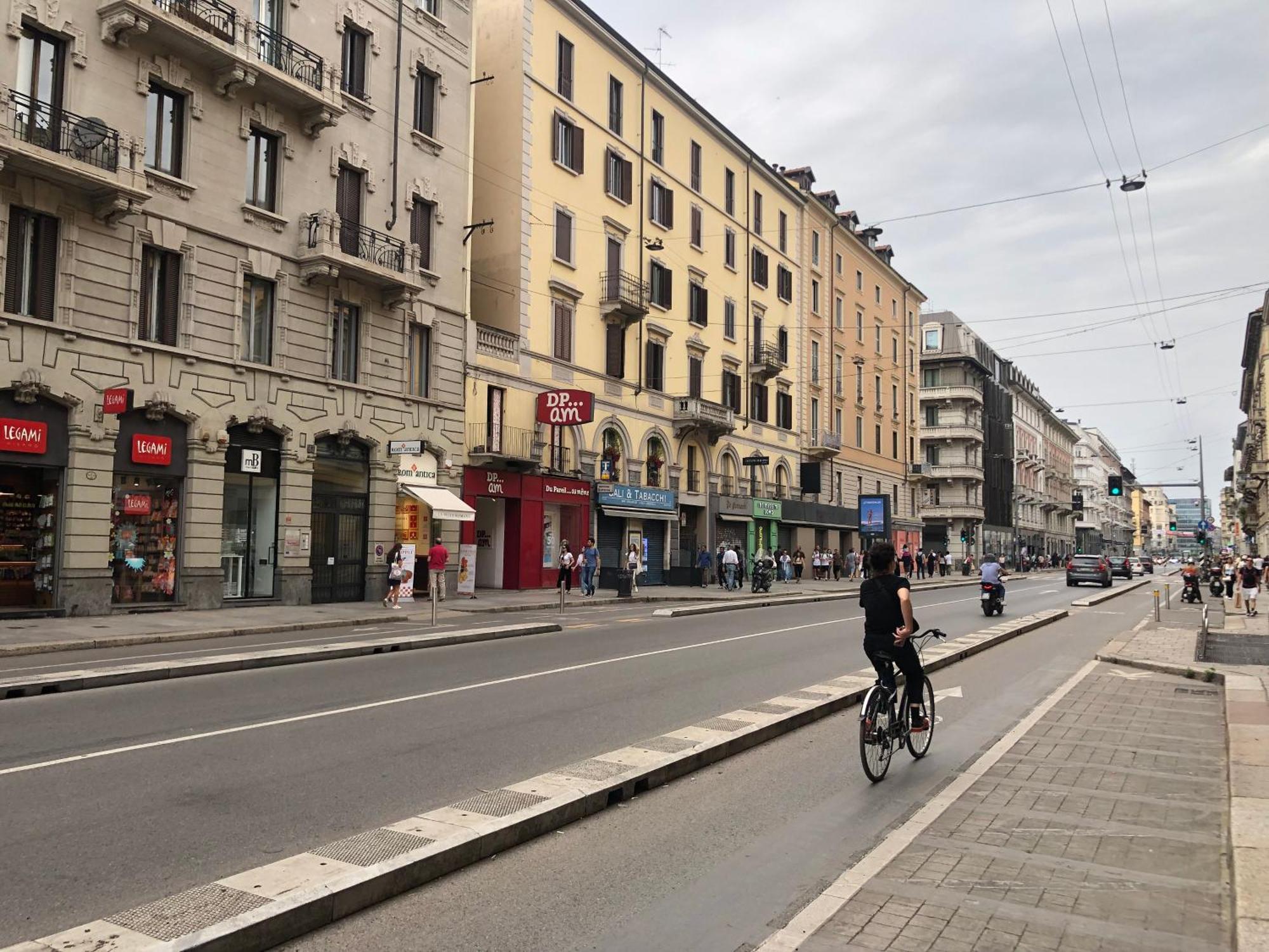 Mansarda Di Nolo-Mm Pasteur-Red Line Διαμέρισμα Μιλάνο Εξωτερικό φωτογραφία